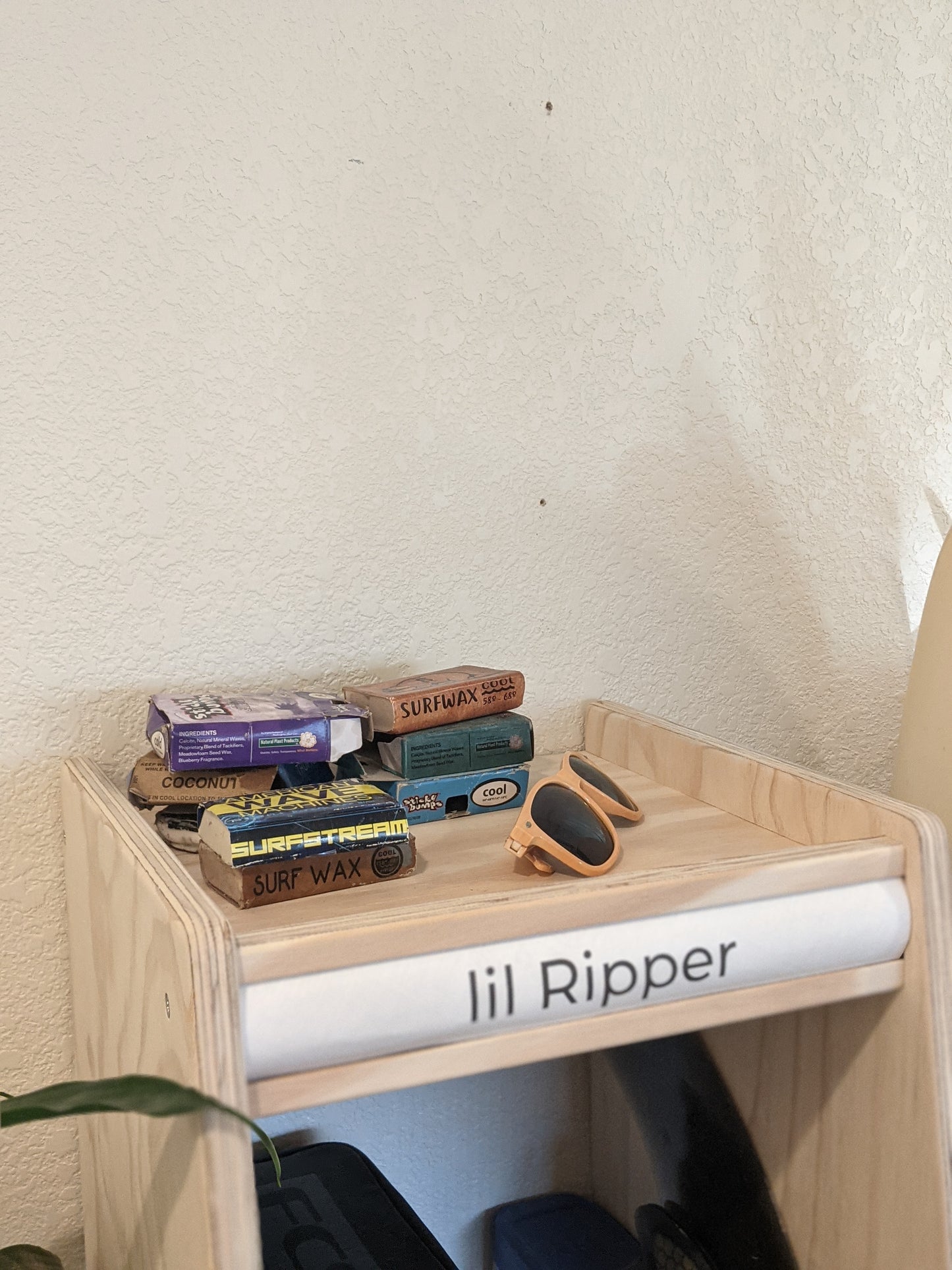 Lil Ripper Surf Locker / Surfboard Storage / Sports Locker