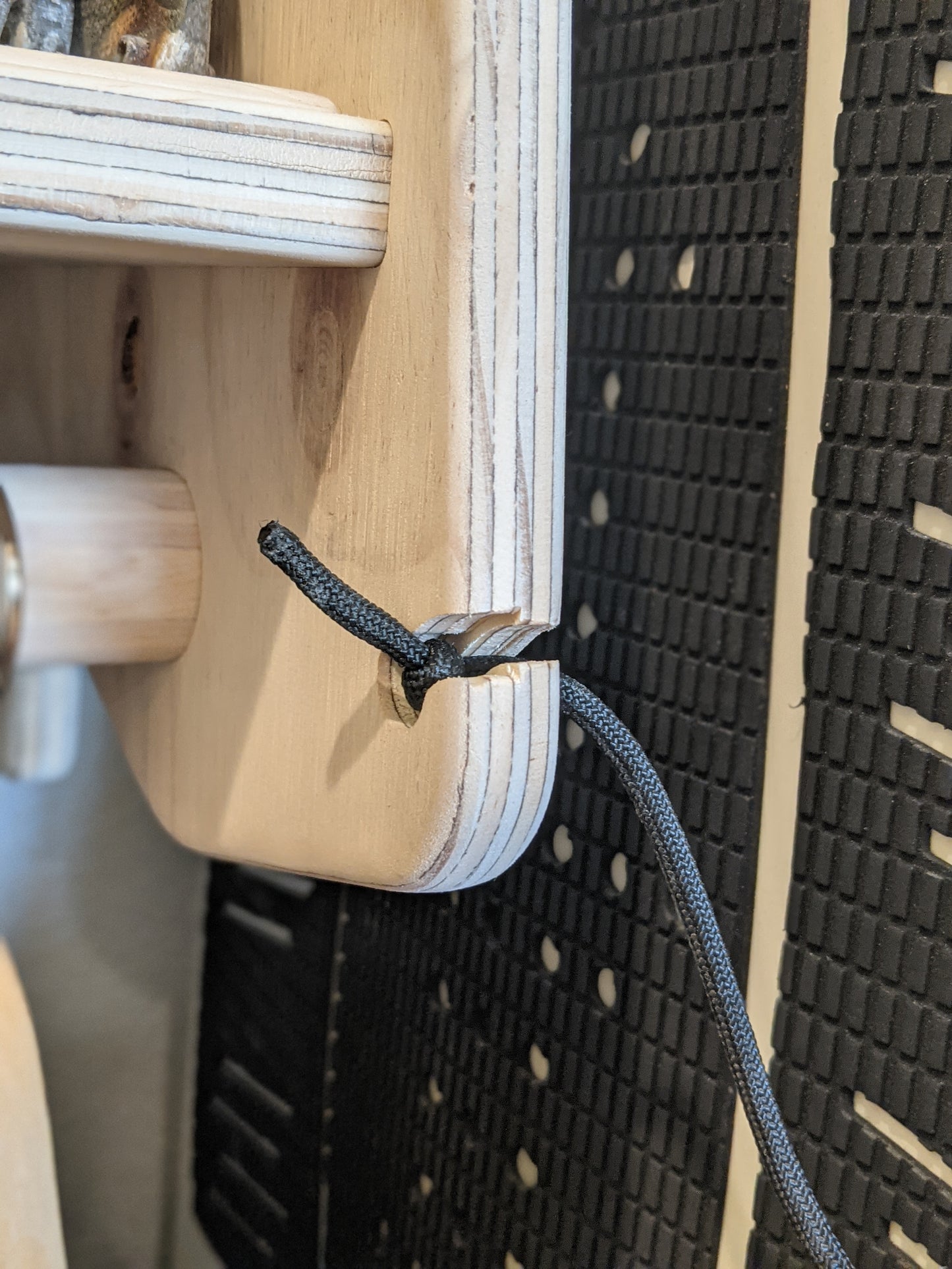 Lil Ripper Surf Locker / Surfboard Storage / Sports Locker