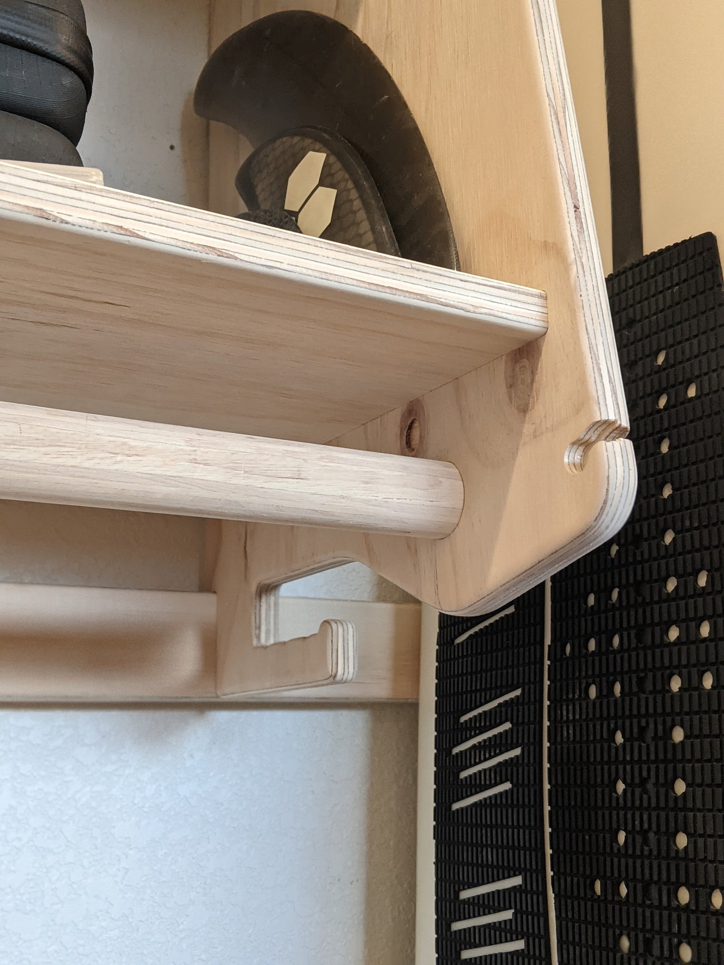 Lil Ripper Surf Locker / Surfboard Storage / Sports Locker